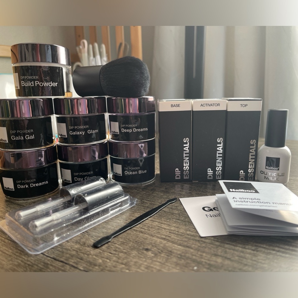 Nailboo Starter Kit - 6 Colors and Build Powder